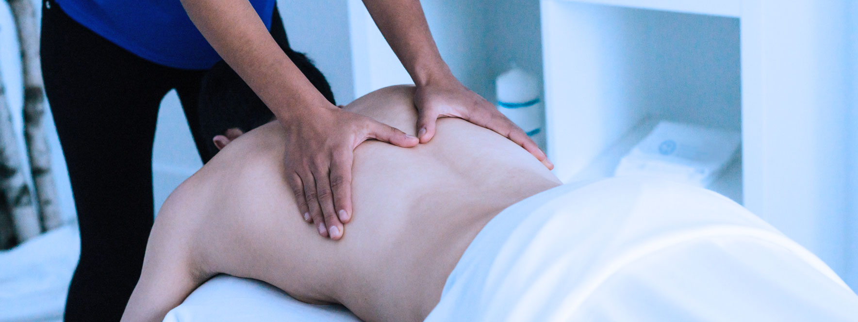 Client qui reçoit un soin de massage a des symptômes de DIM 